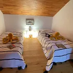 La Maison Aux Volets Blancs بيت للعطل