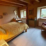 La Maison Aux Volets Blancs بيت للعطل *