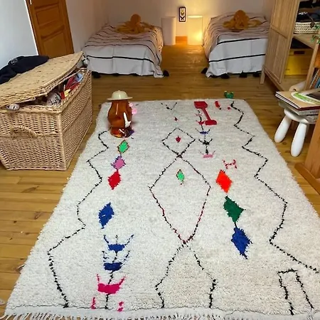 La Maison Aux Volets Blancs *
