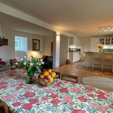 La Maison Aux Volets Blancs بيت للعطل
